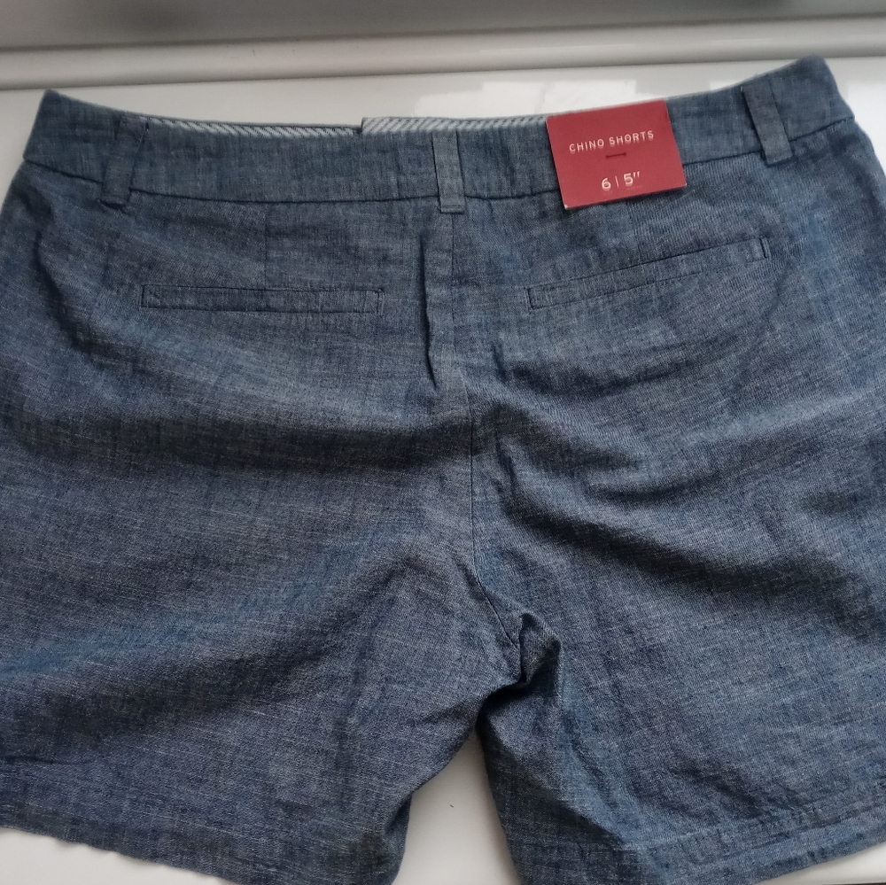 Shorts - Picture 2 of 2